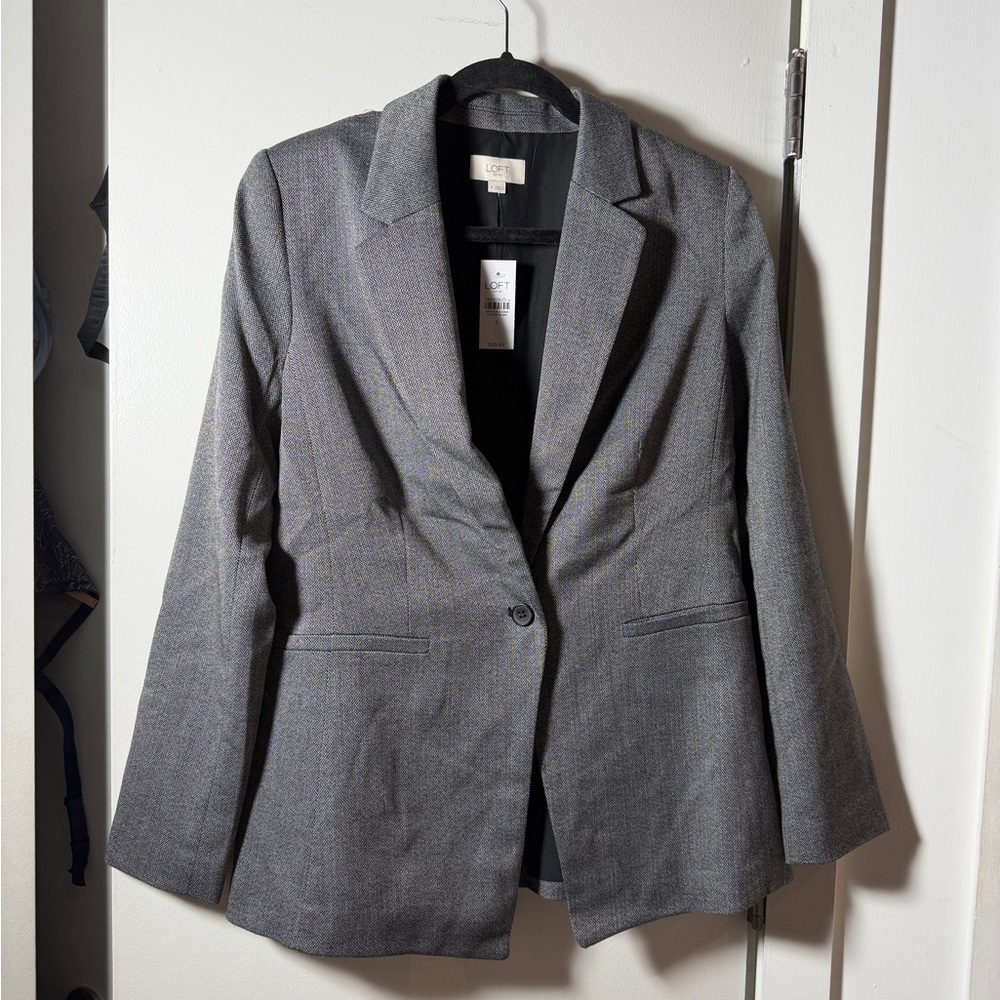NWT LOFT Gray/Black Charcoal Herringbone Blazer (Size 8)